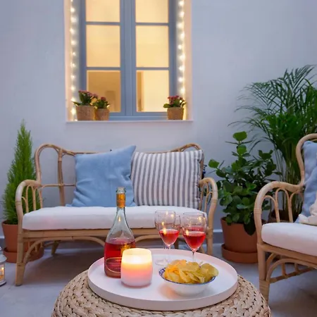 Centro Blue Window Apartment *
