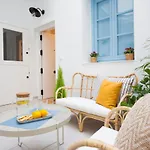 Apartment Centro Blue Window